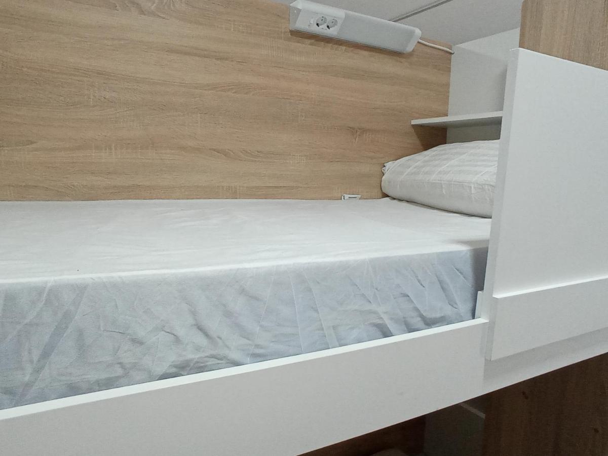 Albergue Alecerカルダス・デ・レイス エクステリア 写真